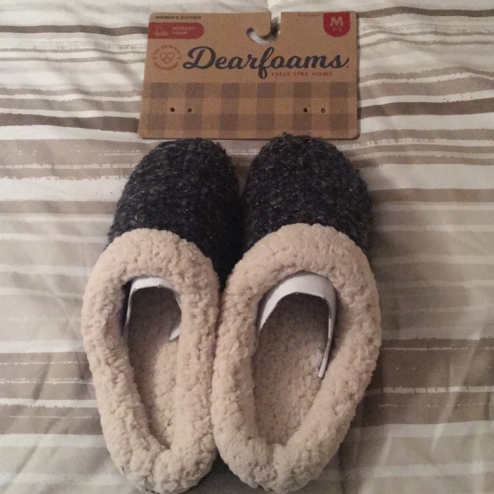 NWT dearfoams slippers
